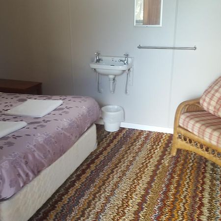 Tingle All Over Budget Accommodation Волпол Екстер'єр фото