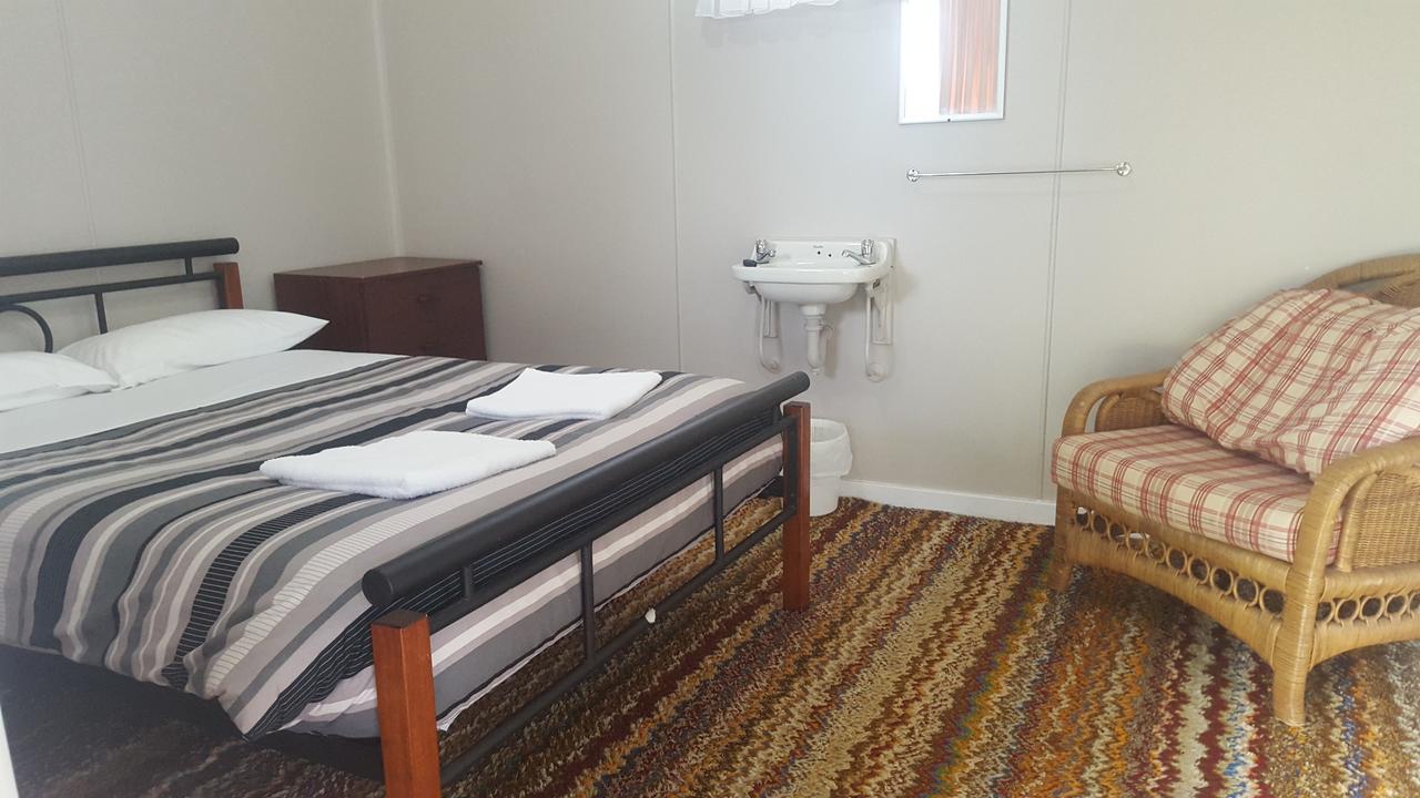 Tingle All Over Budget Accommodation Волпол Екстер'єр фото