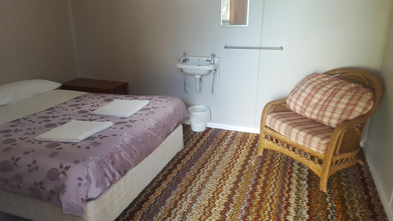Tingle All Over Budget Accommodation Волпол Екстер'єр фото