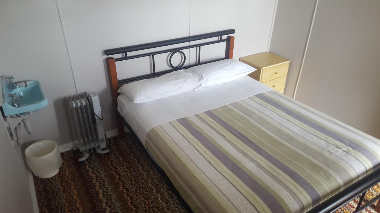 Tingle All Over Budget Accommodation Волпол Екстер'єр фото