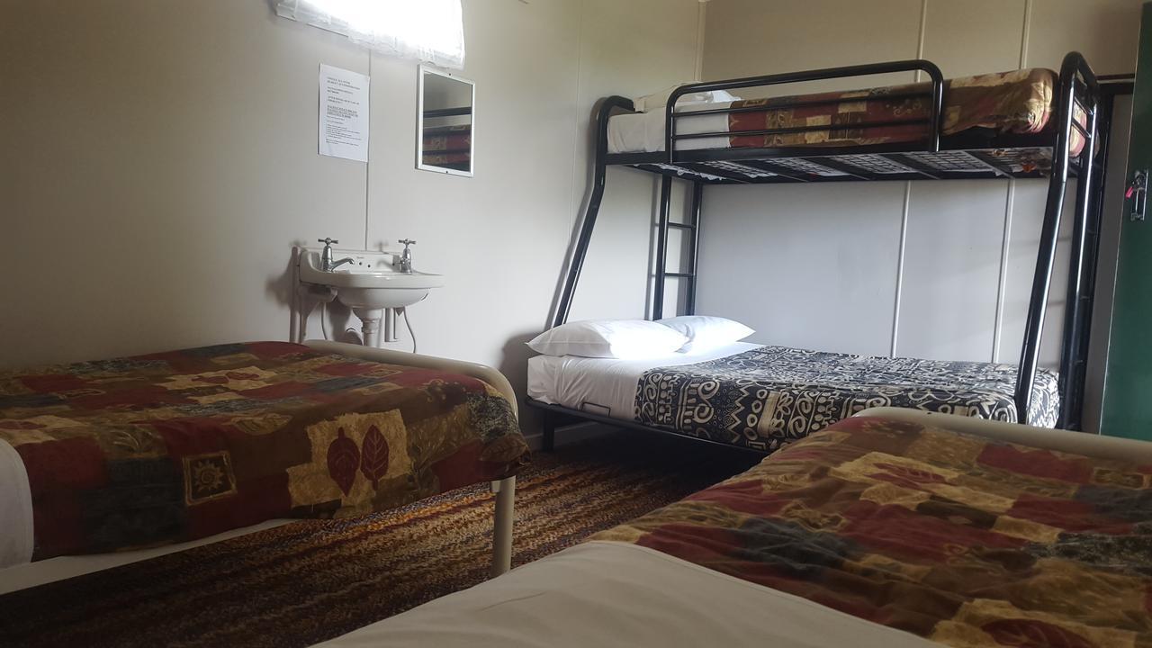 Tingle All Over Budget Accommodation Волпол Екстер'єр фото