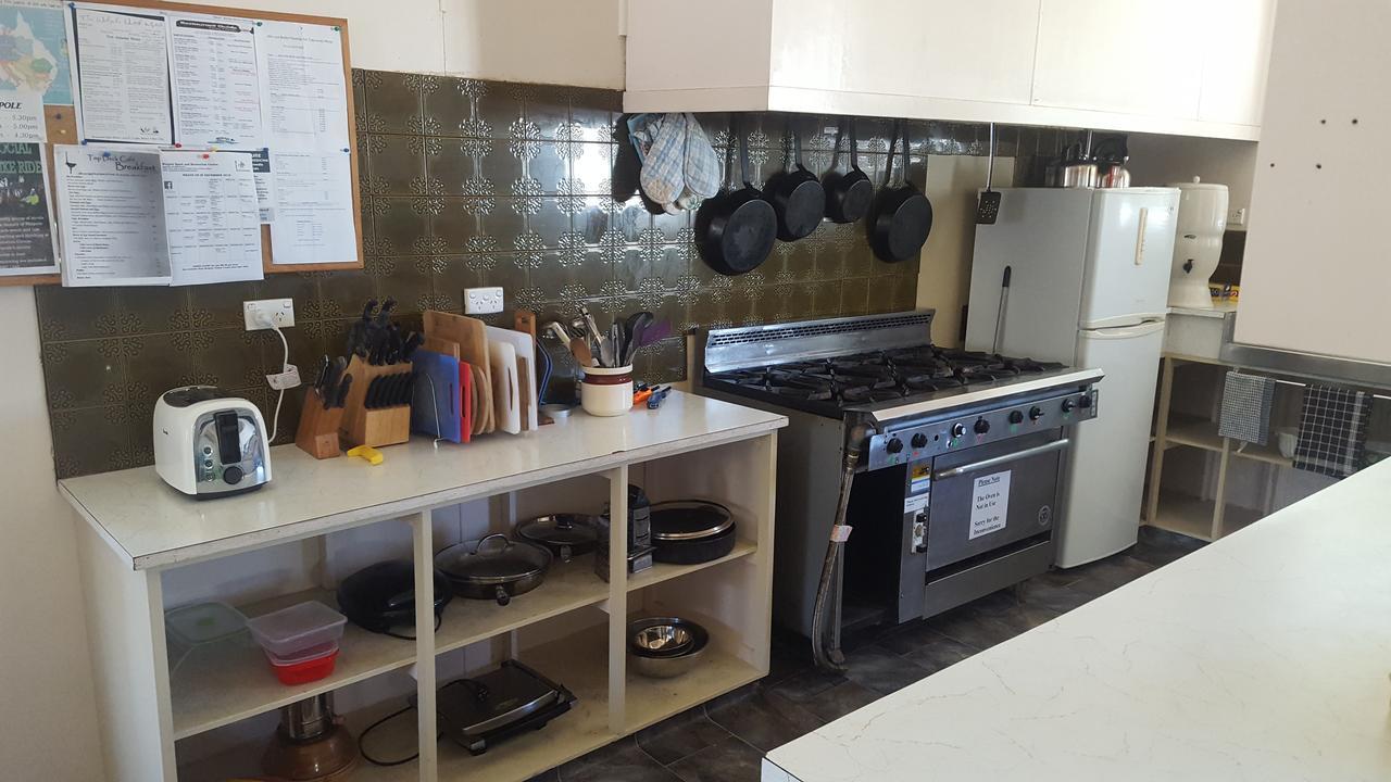 Tingle All Over Budget Accommodation Волпол Екстер'єр фото